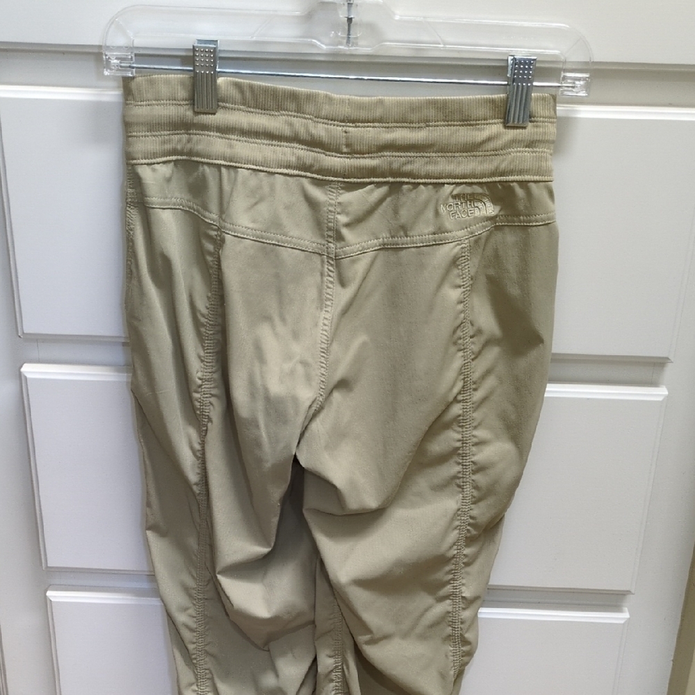 NWOT, The North Face Aphrodite Cropped Joggers, Tan, XS, Outdoor, Hiking - Picture 5 of 6